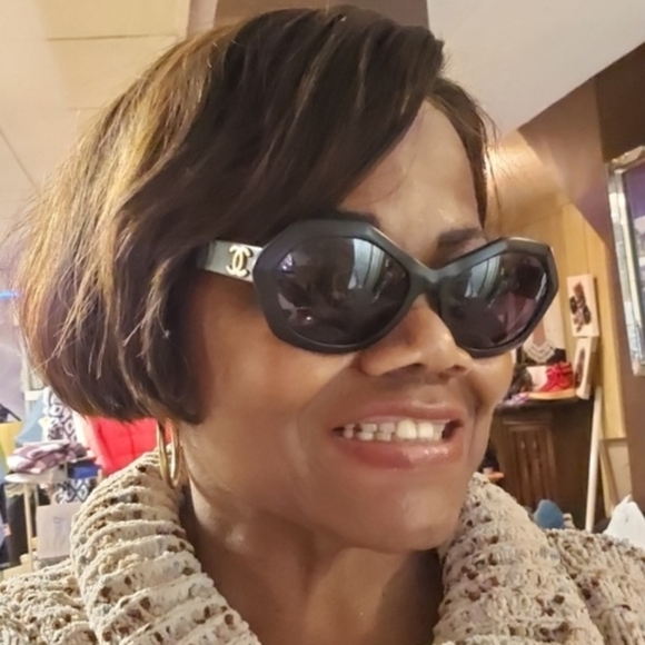 CHANEL  CC LOGO BLACK SUNGLASSES/1C2179 - Picture 11 of 11